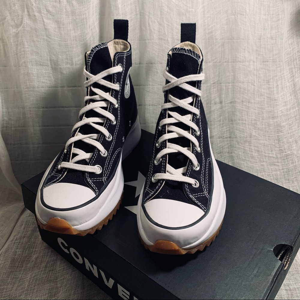Converse black High Hikes